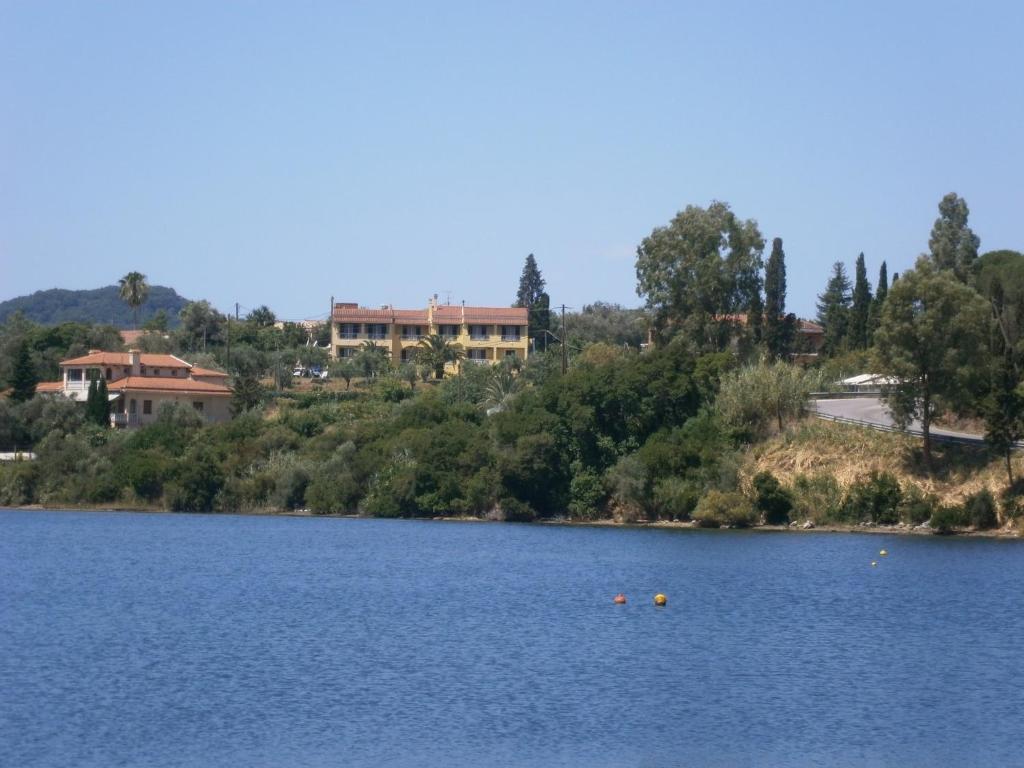 Athineos Apartment